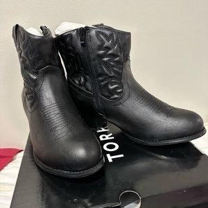 Brand NEW Torrid Booties Size 10- wide